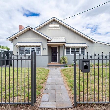 South Dubbo Hideaway - Pet Friendly Villa Luaran gambar