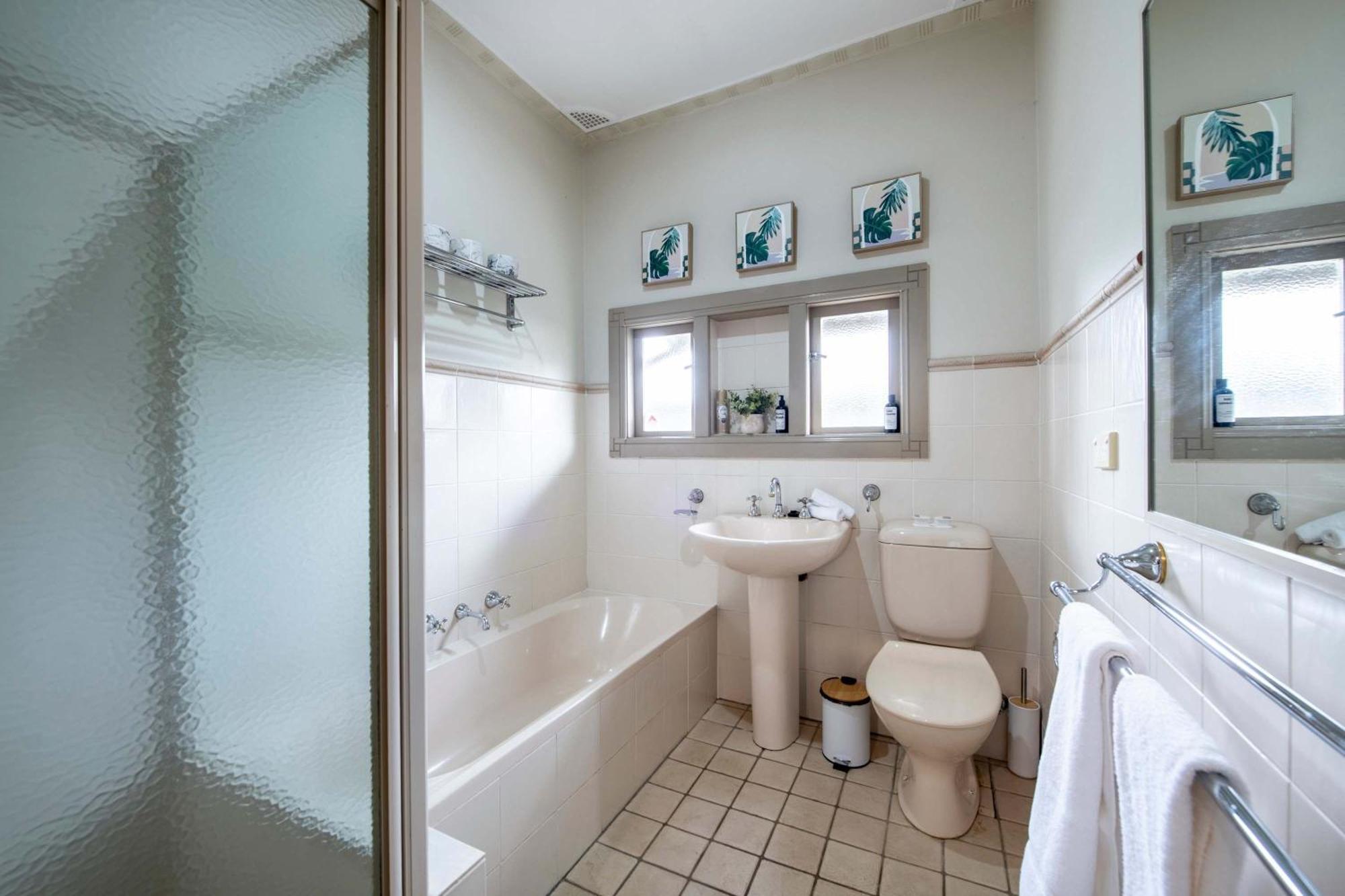 South Dubbo Hideaway - Pet Friendly Villa Luaran gambar